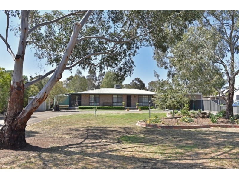 11 Hakea Road, Huntly VIC 3551
