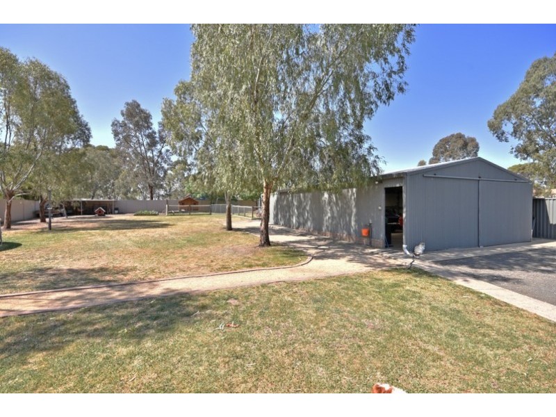 11 Hakea Road, Huntly VIC 3551