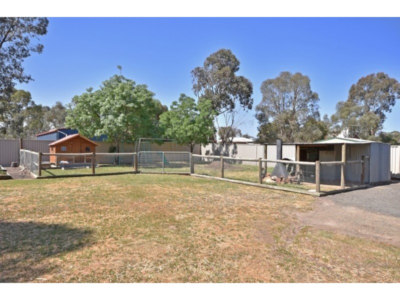 11 Hakea Road, Huntly VIC 3551