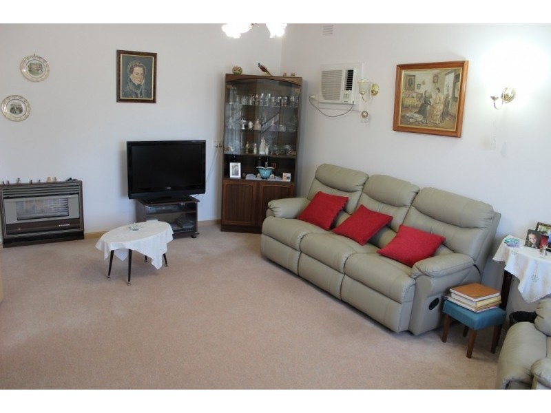 11 Olympic Parade, Kangaroo Flat VIC 3555