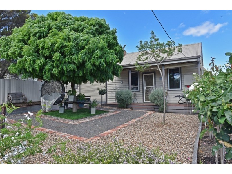 4 Lester Street, Eaglehawk VIC 3556