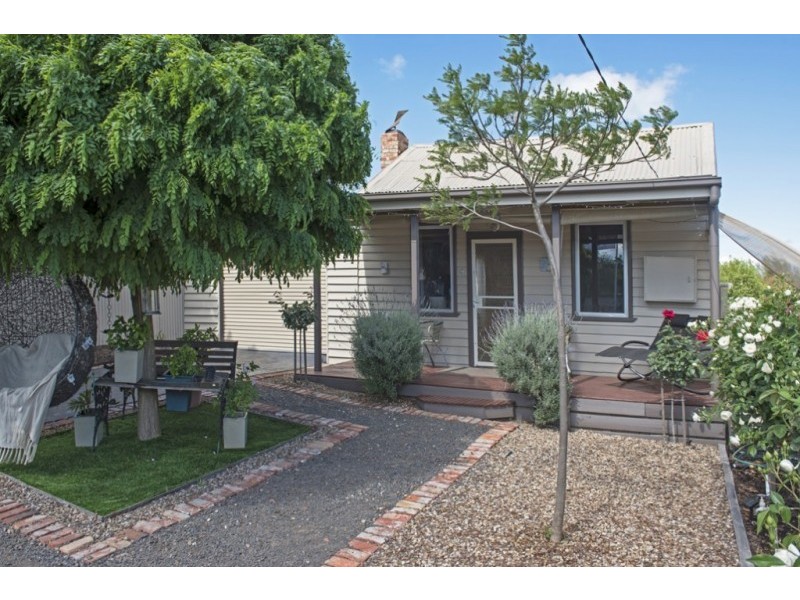 4 Lester Street, Eaglehawk VIC 3556