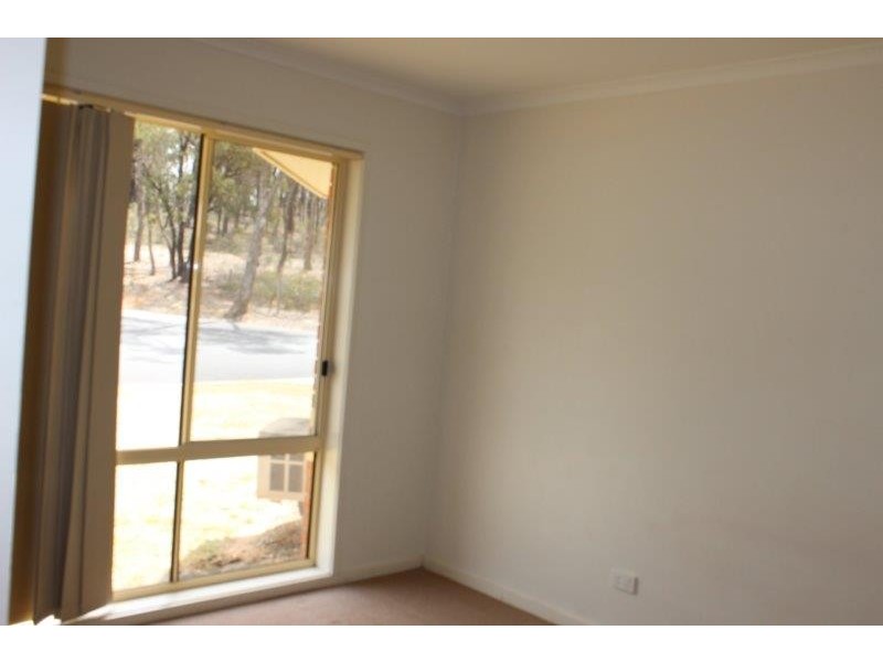 21 Ennor Place, Kangaroo Flat VIC 3555
