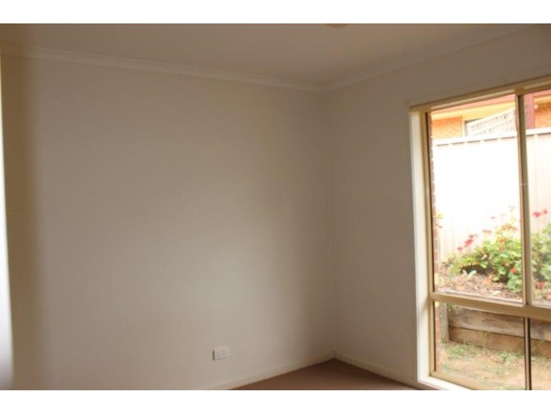 21 Ennor Place, Kangaroo Flat VIC 3555