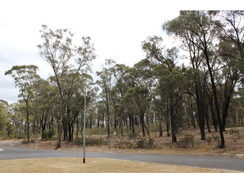 21 Ennor Place, Kangaroo Flat VIC 3555