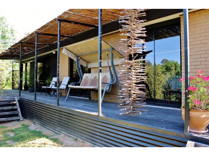 144 Golden Gully Road, Kangaroo Flat VIC 3555
