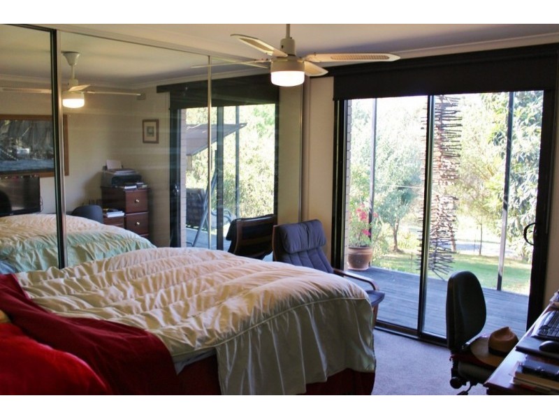 144 Golden Gully Road, Kangaroo Flat VIC 3555