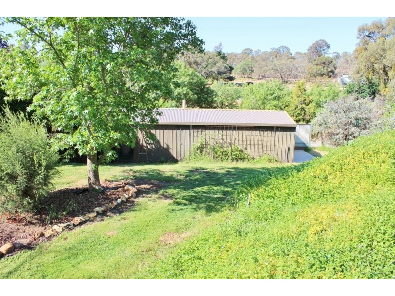 144 Golden Gully Road, Kangaroo Flat VIC 3555