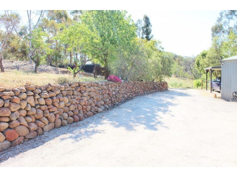 144 Golden Gully Road, Kangaroo Flat VIC 3555