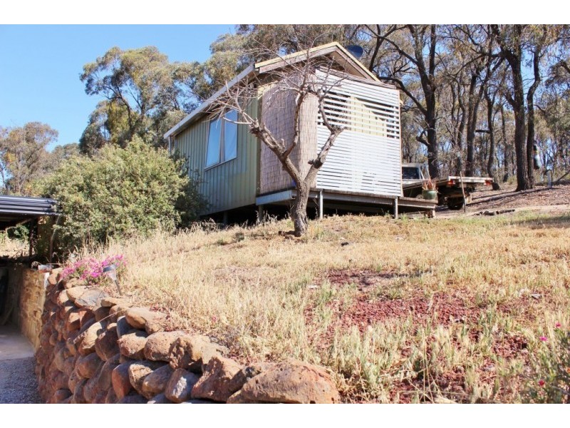 144 Golden Gully Road, Kangaroo Flat VIC 3555