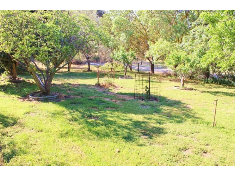 144 Golden Gully Road, Kangaroo Flat VIC 3555