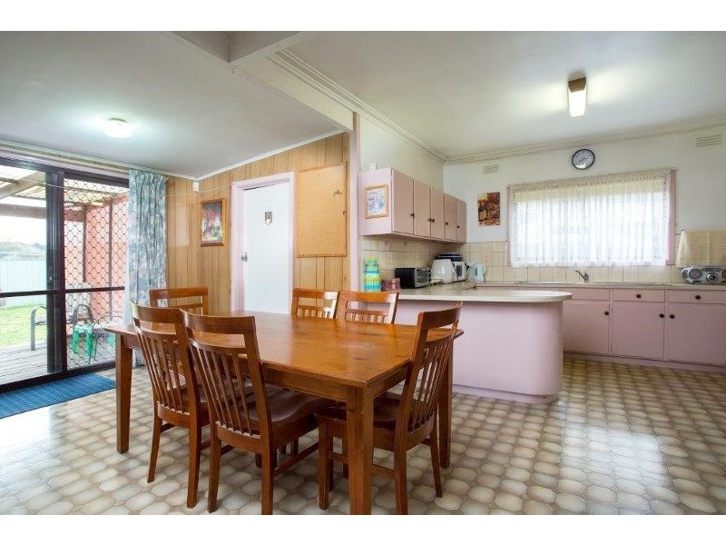 42 Cunneen Street, Long Gully VIC 3550