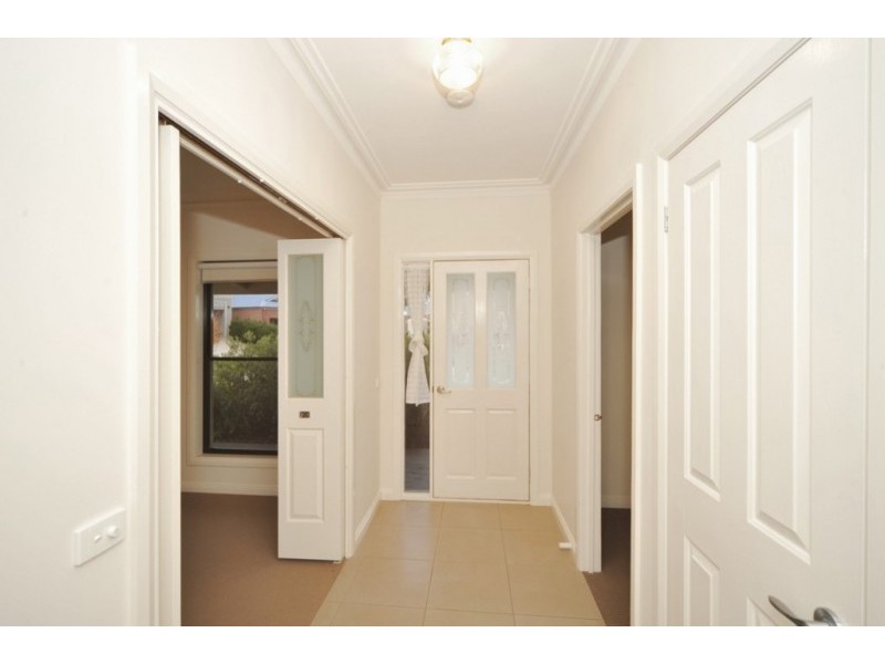 17 Yurunga Drive, Mckenzie Hill VIC 3451