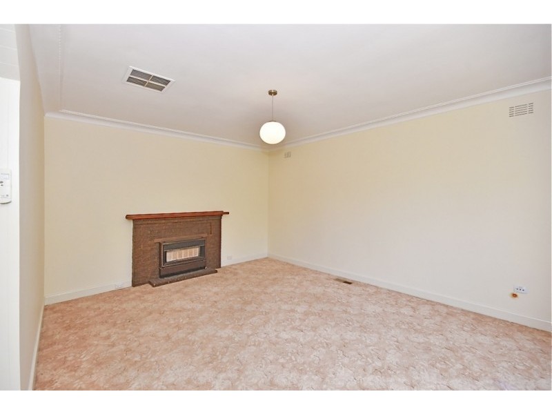 192 High Street, Kangaroo Flat VIC 3555