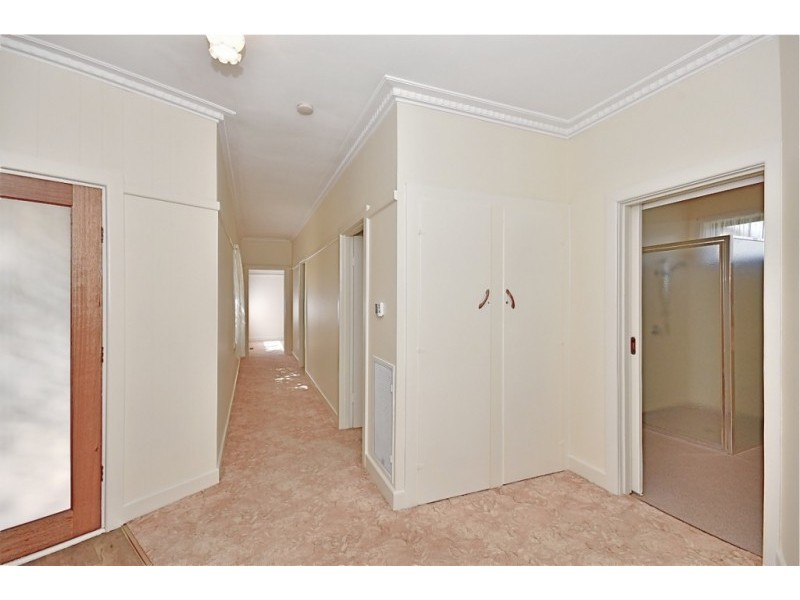 192 High Street, Kangaroo Flat VIC 3555