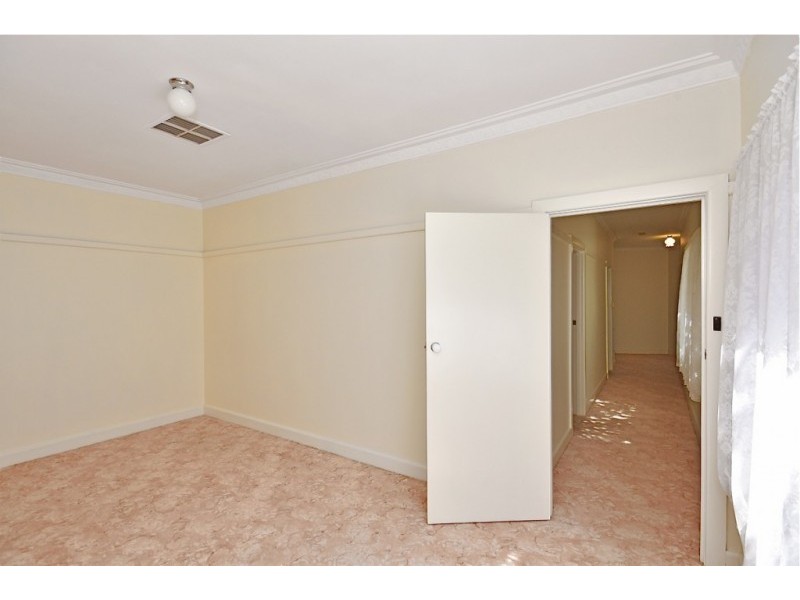 192 High Street, Kangaroo Flat VIC 3555