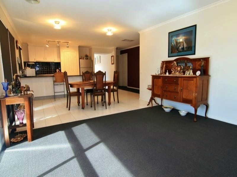 33 Arthurs Crescent, Strathfieldsaye VIC 3551