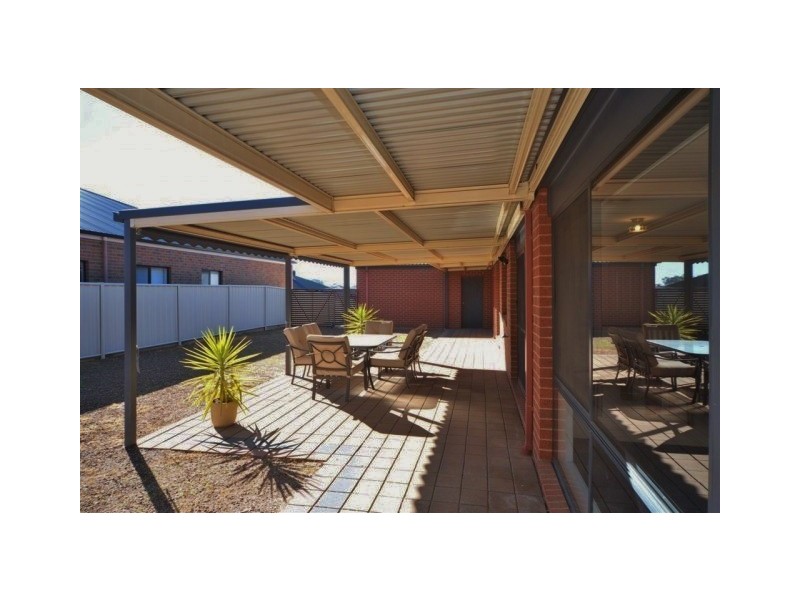 33 Arthurs Crescent, Strathfieldsaye VIC 3551