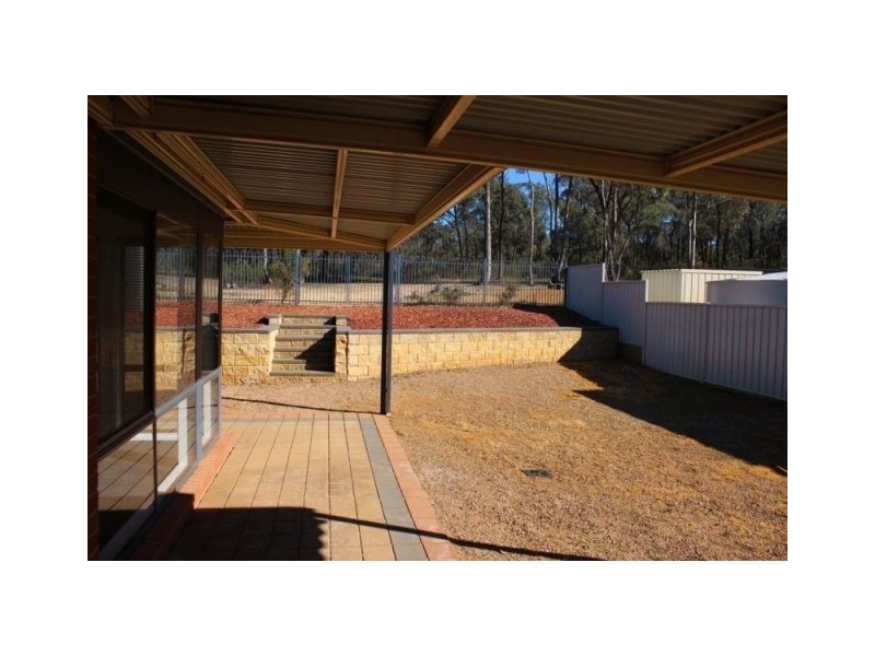 33 Arthurs Crescent, Strathfieldsaye VIC 3551