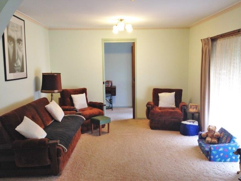 9 Forest Drive, Ascot VIC 3551