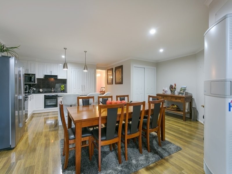 25 Pioneer Drive, Maiden Gully VIC 3551