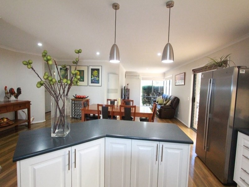 25 Pioneer Drive, Maiden Gully VIC 3551