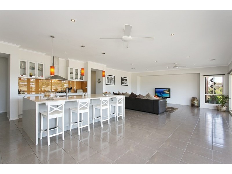 19 Dino Court, Junortoun VIC 3551