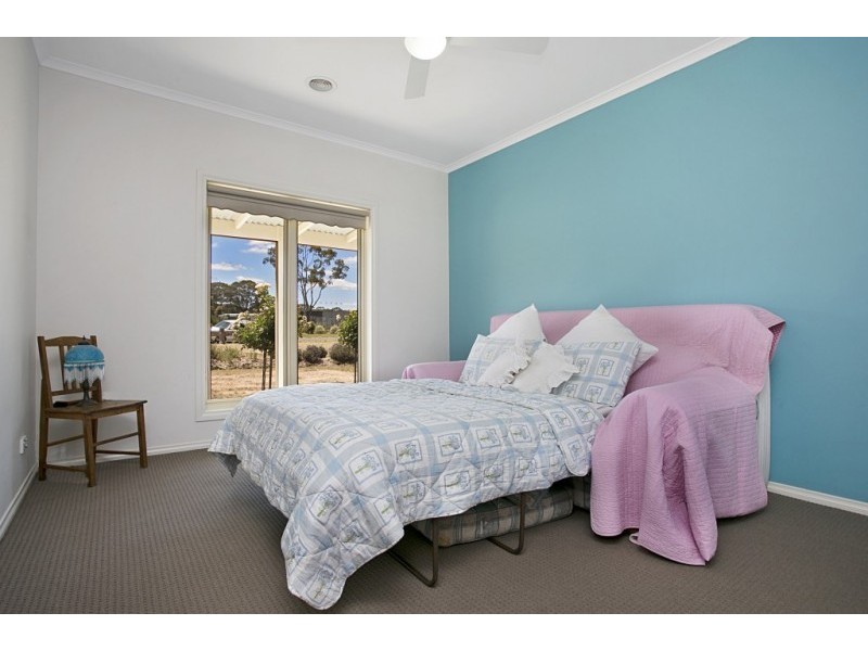 19 Dino Court, Junortoun VIC 3551