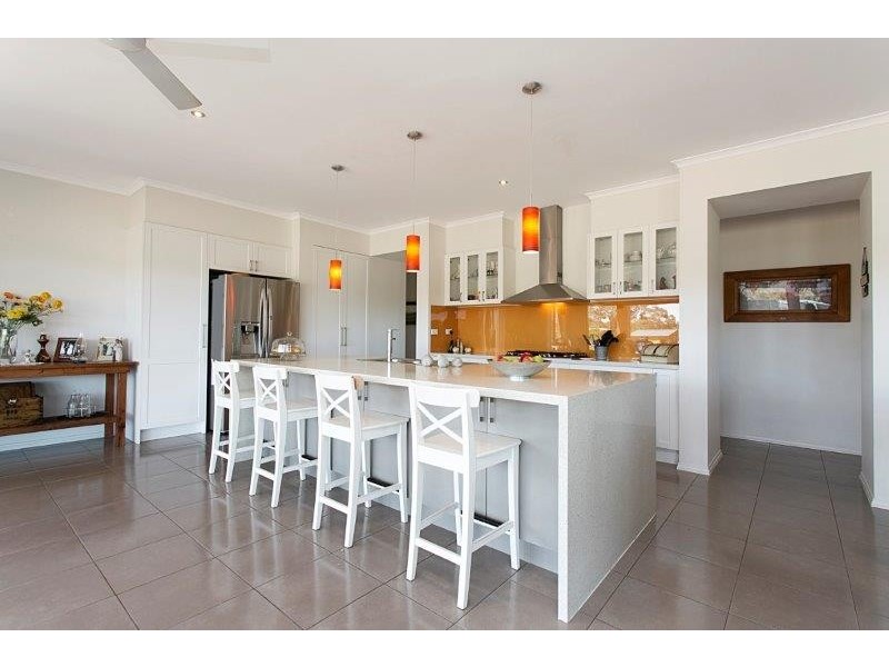 19 Dino Court, Junortoun VIC 3551