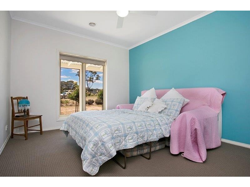 19 Dino Court, Junortoun VIC 3551