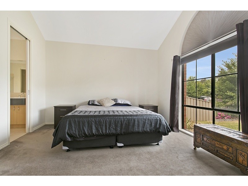 10 Yurunga Drive, Castlemaine VIC 3450