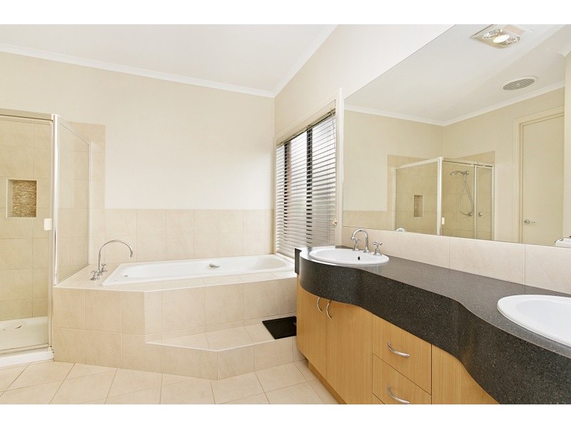 10 Yurunga Drive, Castlemaine VIC 3450