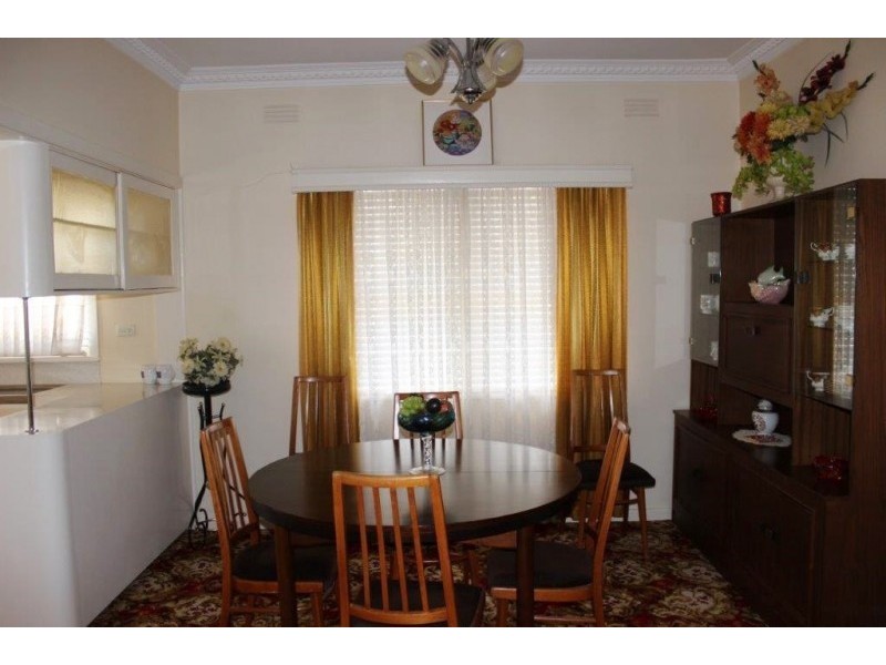 27 Wesley Street, Kangaroo Flat VIC 3555