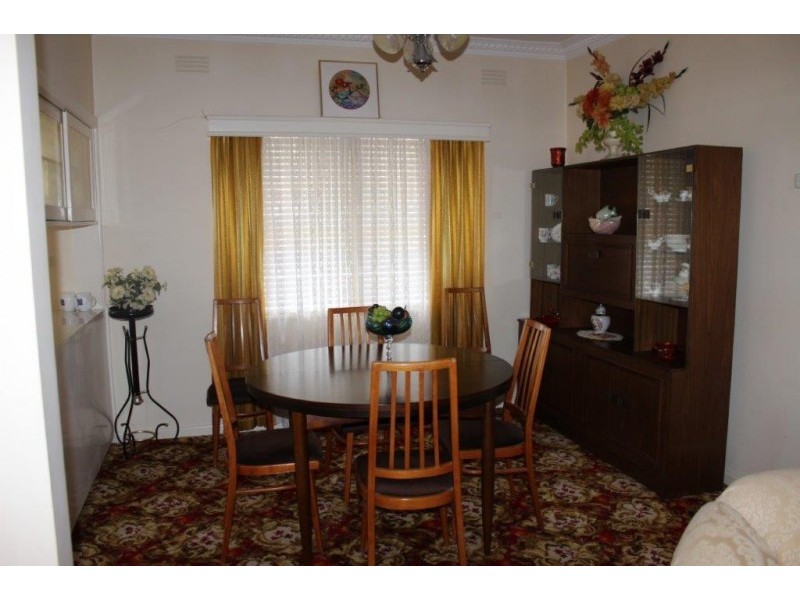 27 Wesley Street, Kangaroo Flat VIC 3555