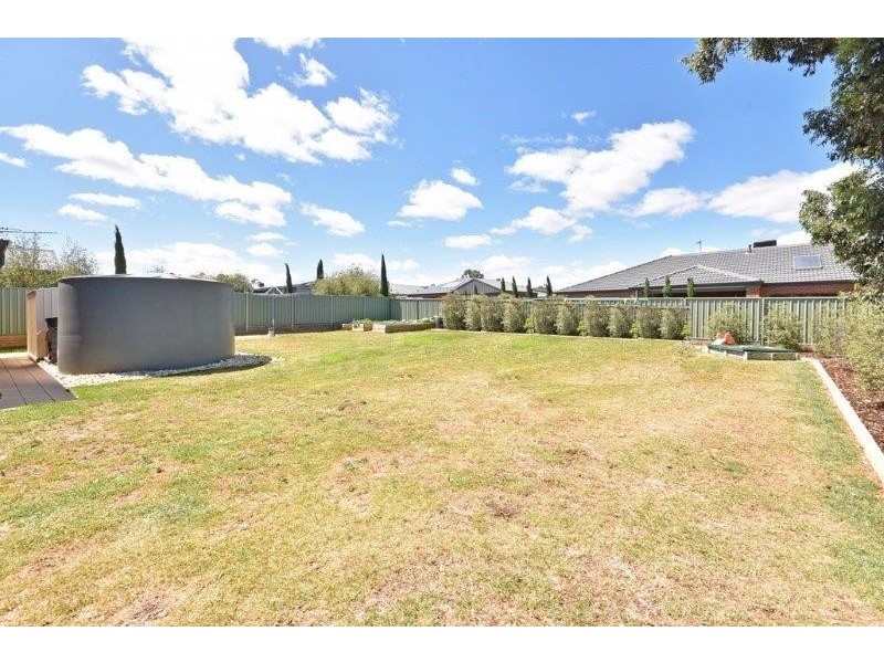 4 Belac Street, Maiden Gully VIC 3551