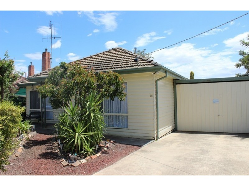 15 Short Street, Kangaroo Flat VIC 3555