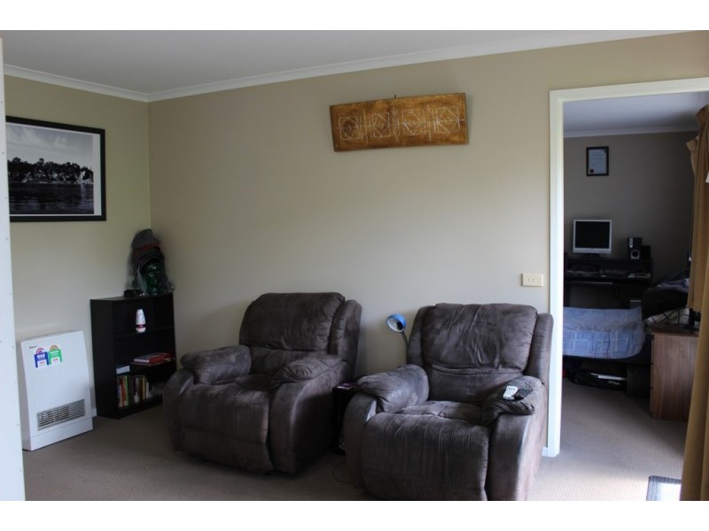 15 Short Street, Kangaroo Flat VIC 3555