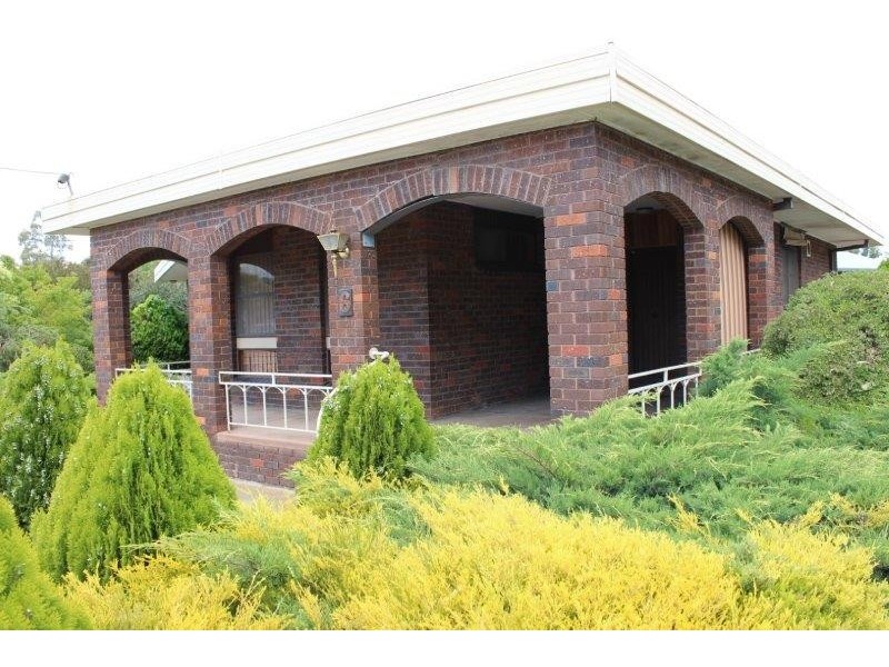 6 Lansell Street, Kangaroo Flat VIC 3555