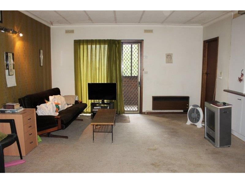 6 Lansell Street, Kangaroo Flat VIC 3555