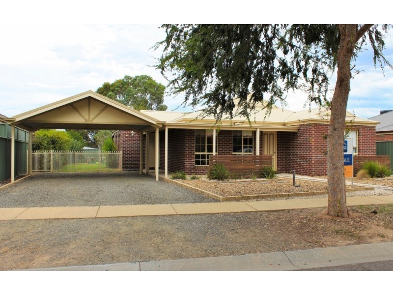 44 Brentwood Boulevard, Strathfieldsaye VIC 3551