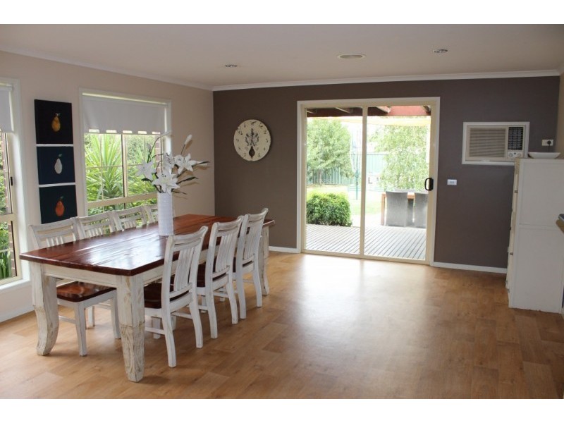 44 Brentwood Boulevard, Strathfieldsaye VIC 3551