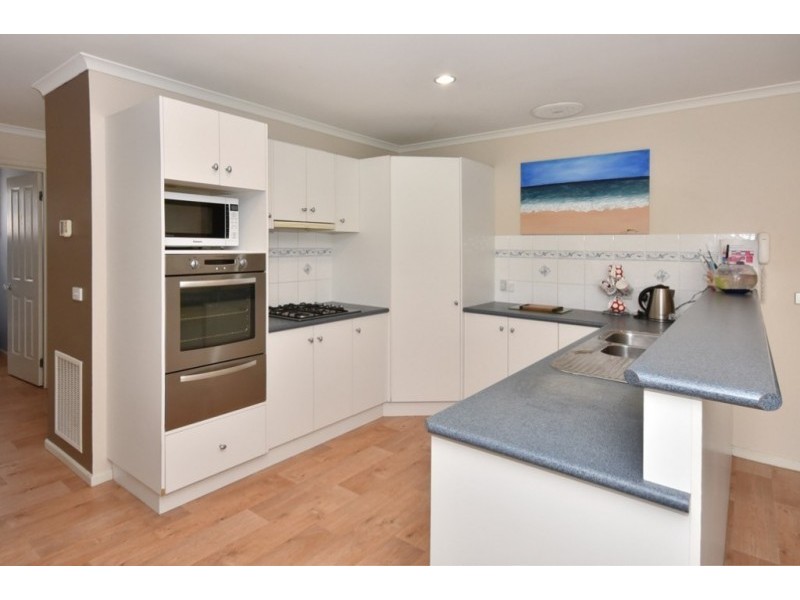 44 Brentwood Boulevard, Strathfieldsaye VIC 3551