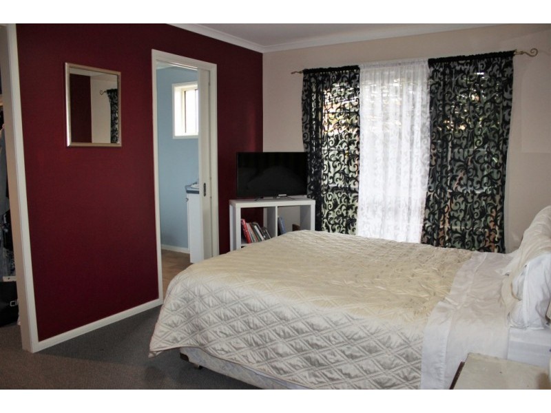 44 Brentwood Boulevard, Strathfieldsaye VIC 3551