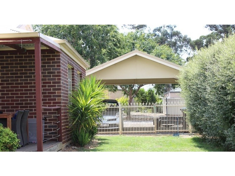 44 Brentwood Boulevard, Strathfieldsaye VIC 3551