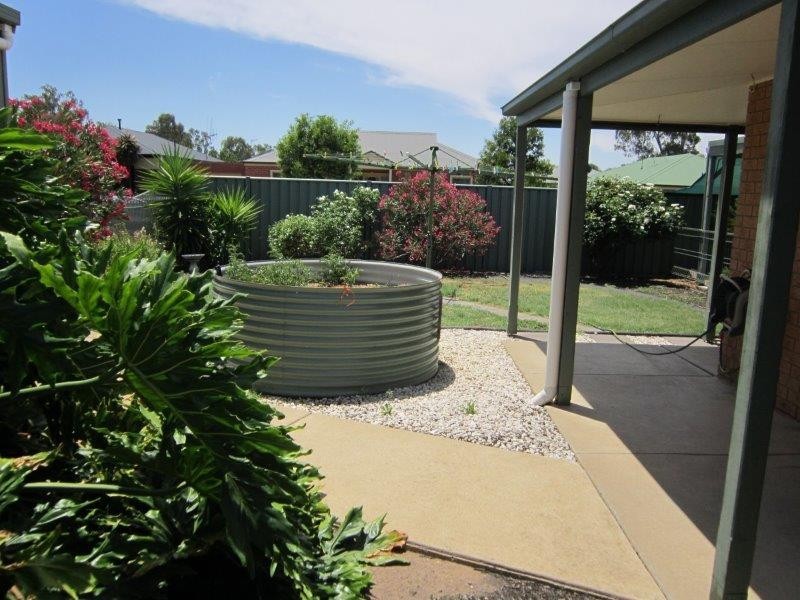 9 Elvey Drive, Kangaroo Flat VIC 3555