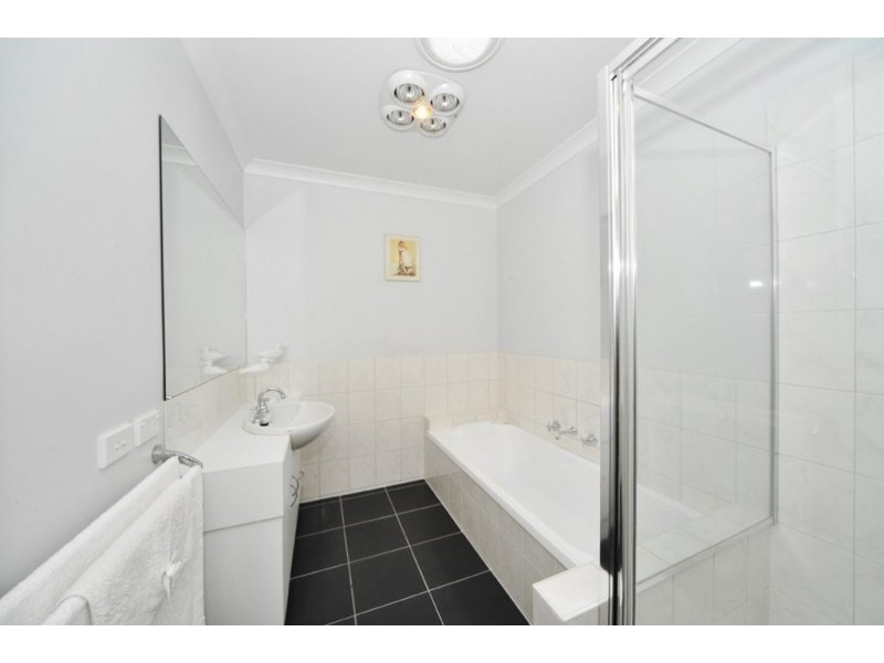 10 Wisteria Court, Flora Hill VIC 3550