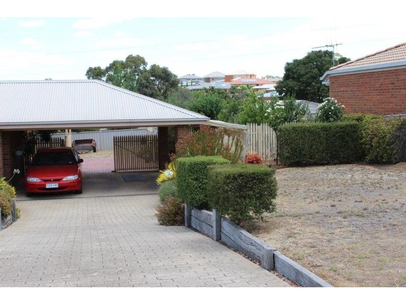 18 Jackman Court, Golden Square VIC 3555