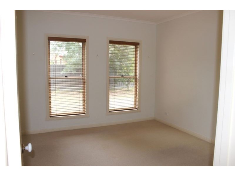 119 Crusoe Road, Kangaroo Flat VIC 3555