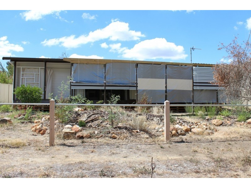 239 Allingham Street, Kangaroo Flat VIC 3555