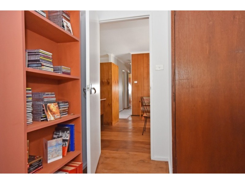 239 Allingham Street, Kangaroo Flat VIC 3555